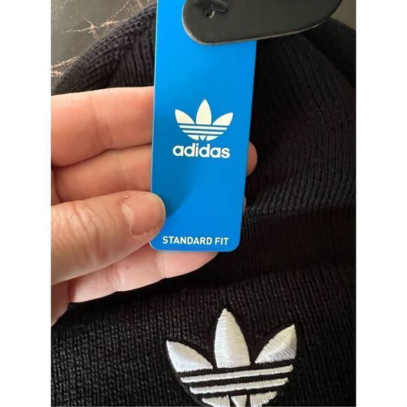 Adidas Originals Trefoil Beanie - Picture 3 of 4